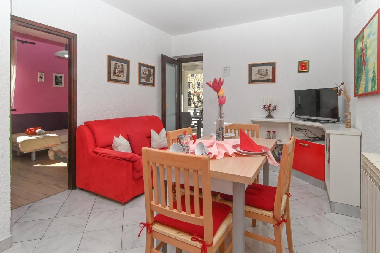 Apartments Suncica مالي لوشينغْ المظهر الخارجي الصورة